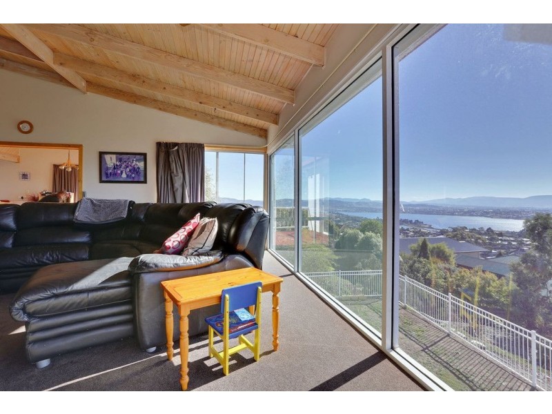 13 Newitt Drive, Austins Ferry TAS 7011