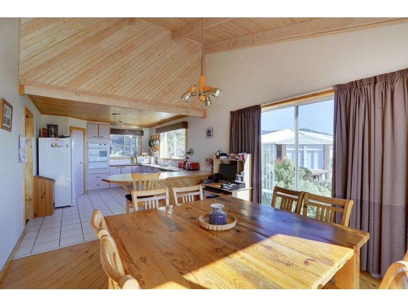 13 Newitt Drive, Austins Ferry TAS 7011