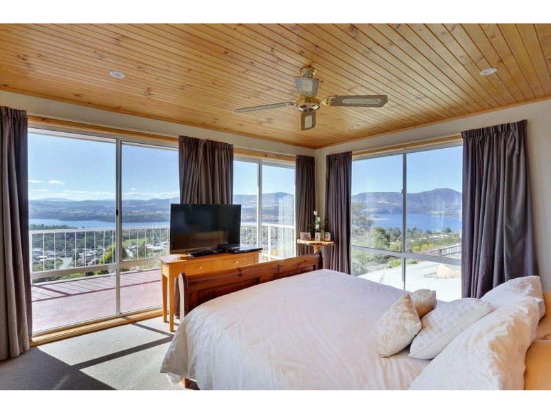 13 Newitt Drive, Austins Ferry TAS 7011