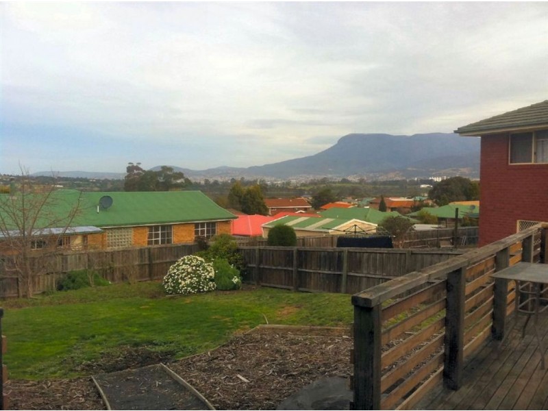 19 Clives Avenue, Old Beach TAS 7017