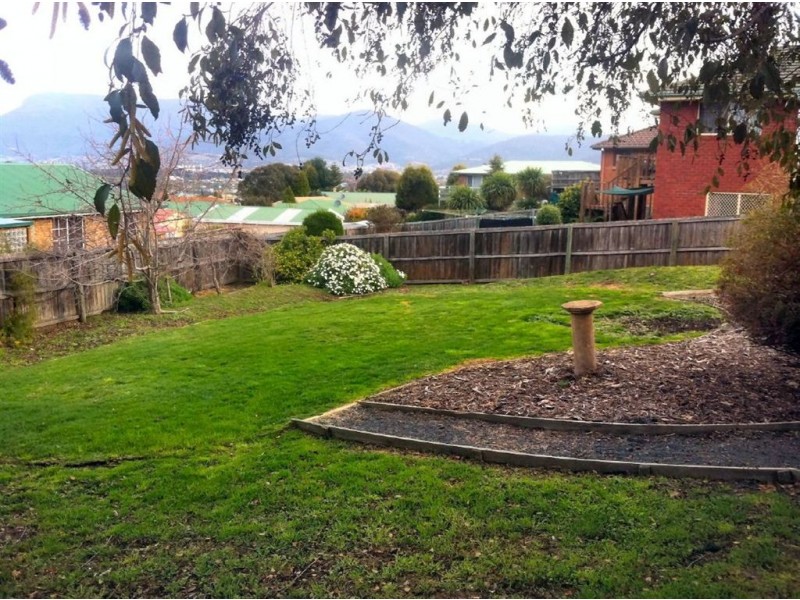 19 Clives Avenue, Old Beach TAS 7017