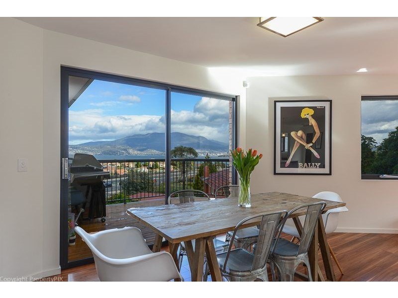 2/11 Tennent Court, Howrah TAS 7018
