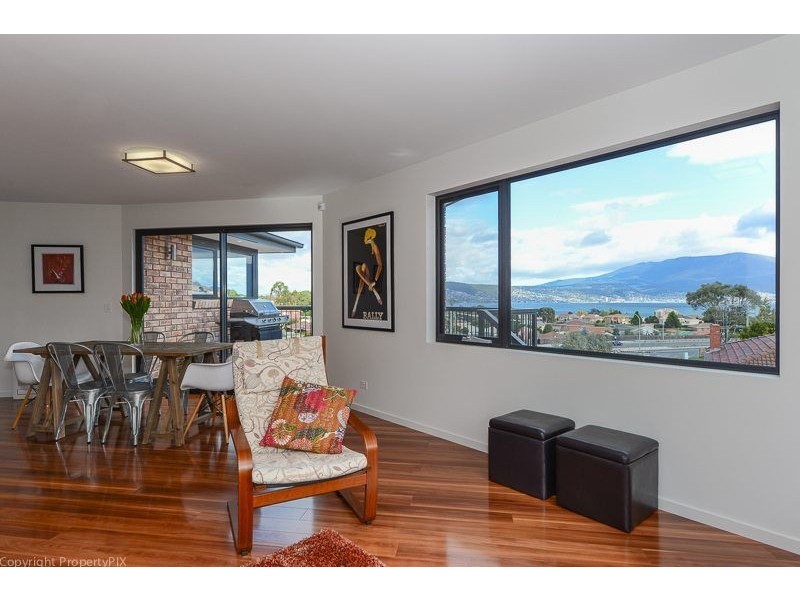2/11 Tennent Court, Howrah TAS 7018