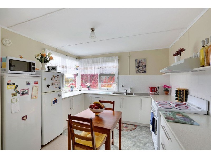 19 The Avenue, Ellendale TAS 7140