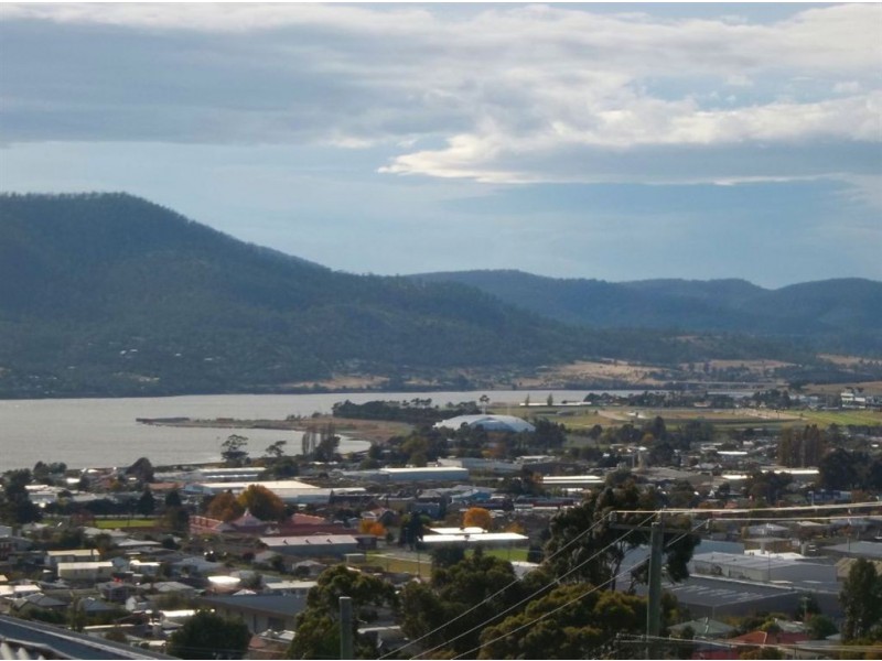 8 Elliott Road, Glenorchy TAS 7010