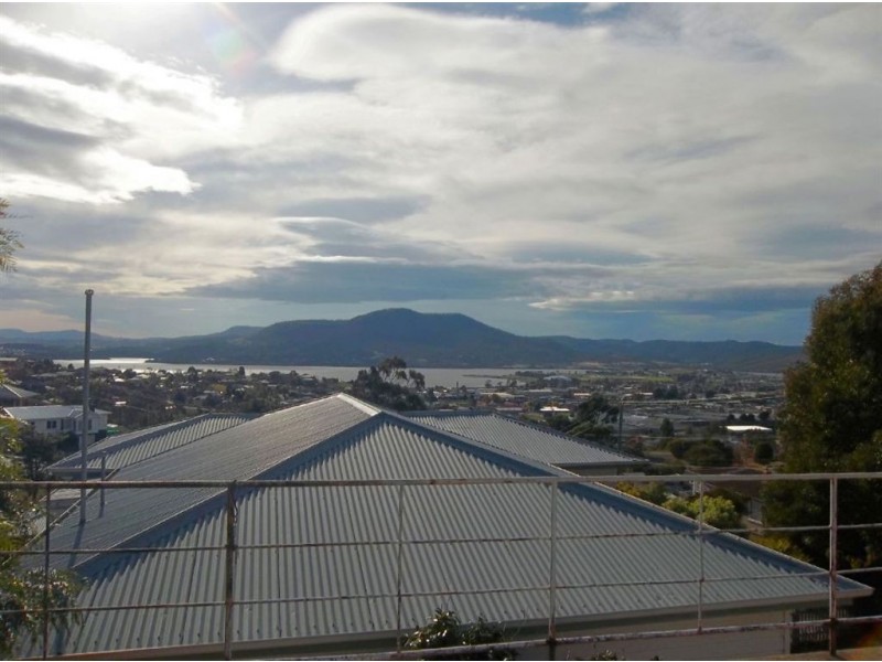 8 Elliott Road, Glenorchy TAS 7010