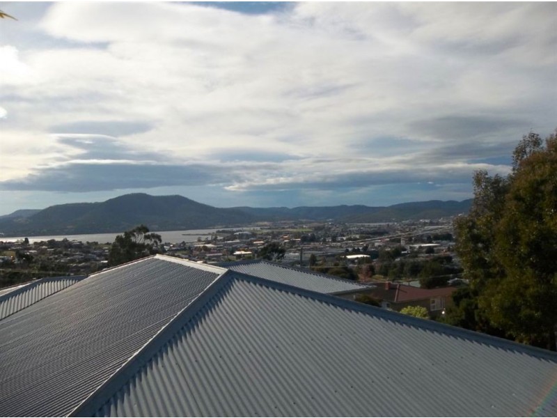 8 Elliott Road, Glenorchy TAS 7010