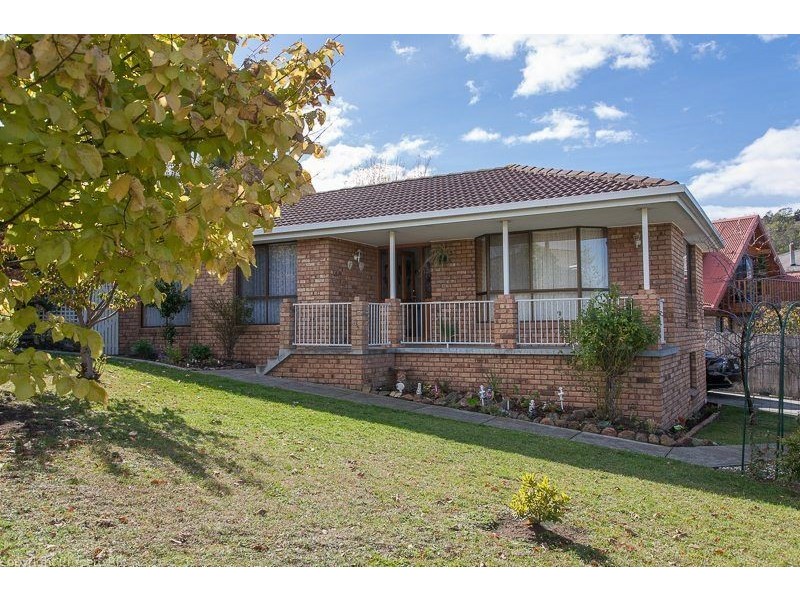 28 Clives Avenue, Old Beach TAS 7017