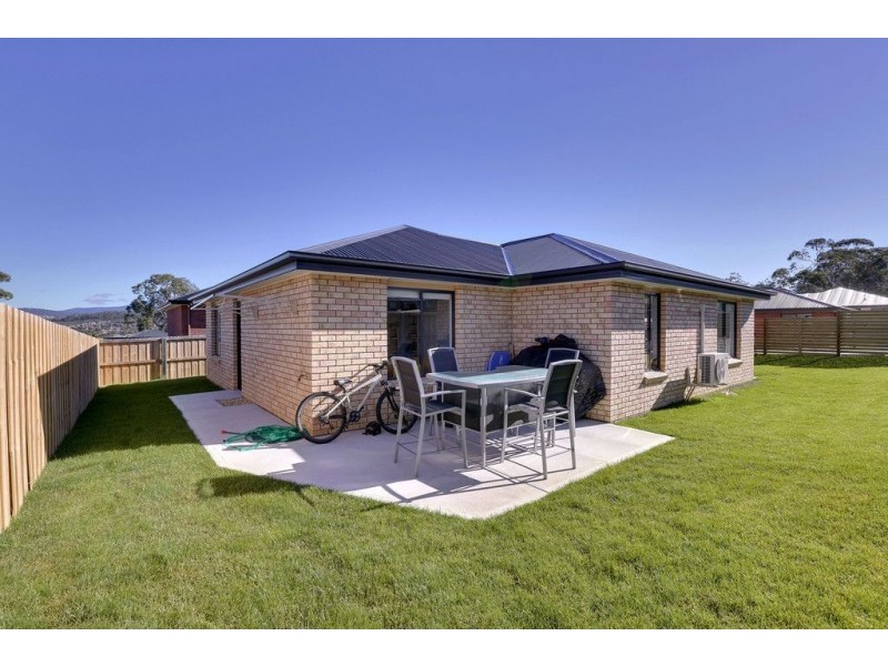 1/49 Mariah Crescent, Oakdowns TAS 7019