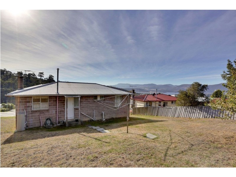 15 Bradfield Street, Claremont TAS 7011