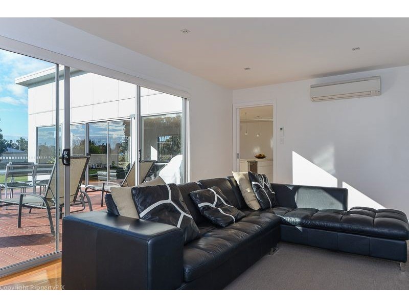 125 Seven Mile Beach Road, Seven Mile Beach TAS 7170