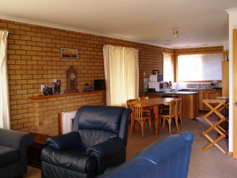 19 Tenth Avenue, Dodges Ferry TAS 7173