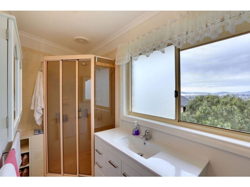 16 Chatterton Court, Claremont TAS 7011