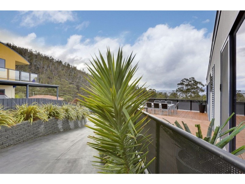 3 Wallcrest Road, Berriedale TAS 7011