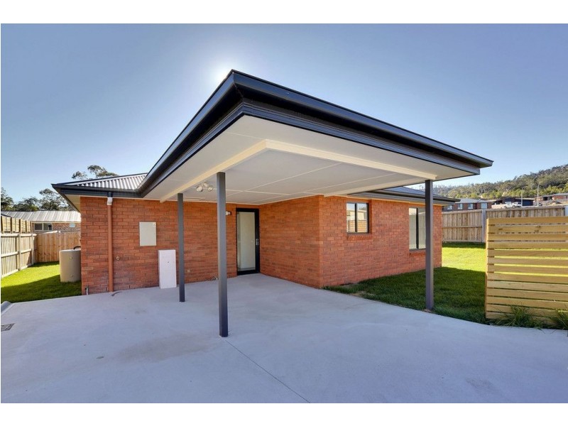 2/49 Mariah Crescent, Oakdowns TAS 7019