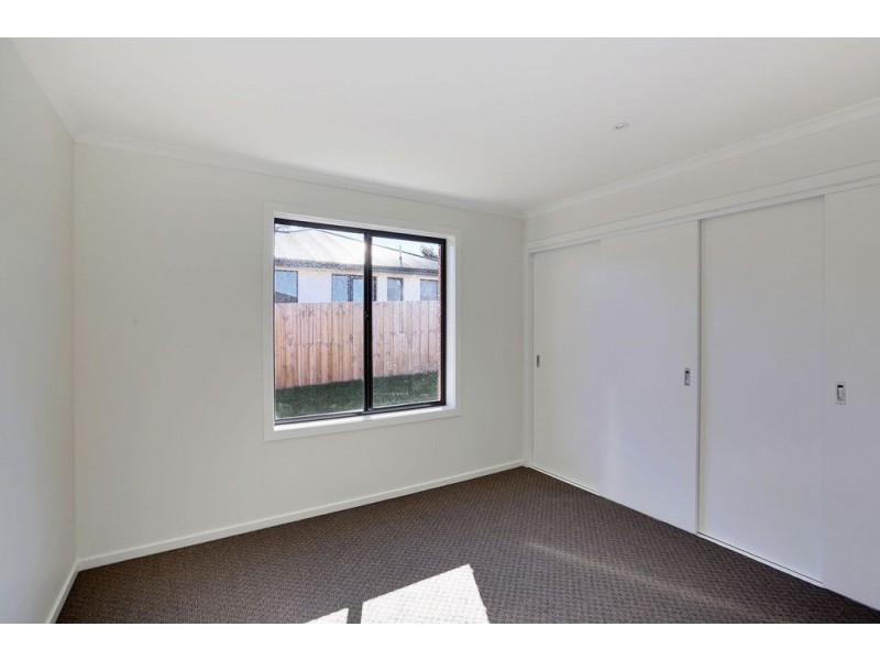 2/49 Mariah Crescent, Oakdowns TAS 7019