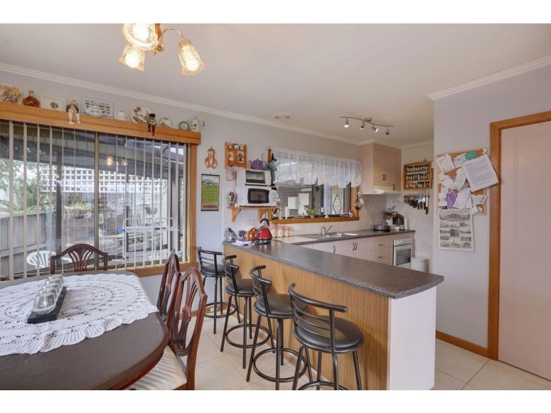 41 Malunna Road, Lindisfarne TAS 7015