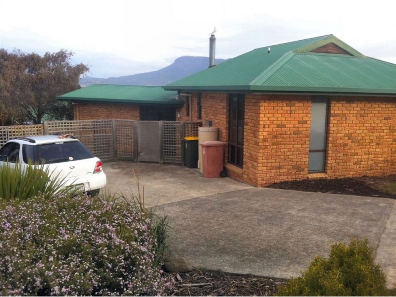 19 Clives Avenue, Old Beach TAS 7017