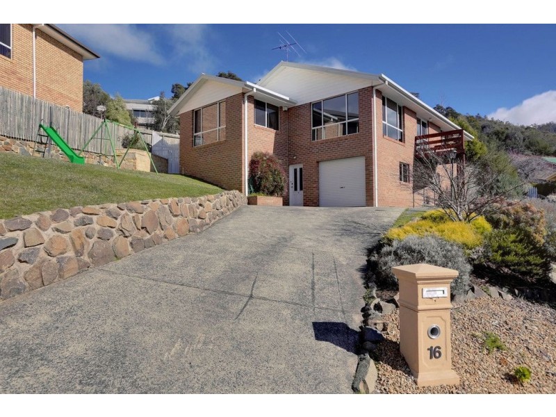16 Jasanda Drive, Montrose TAS 7010
