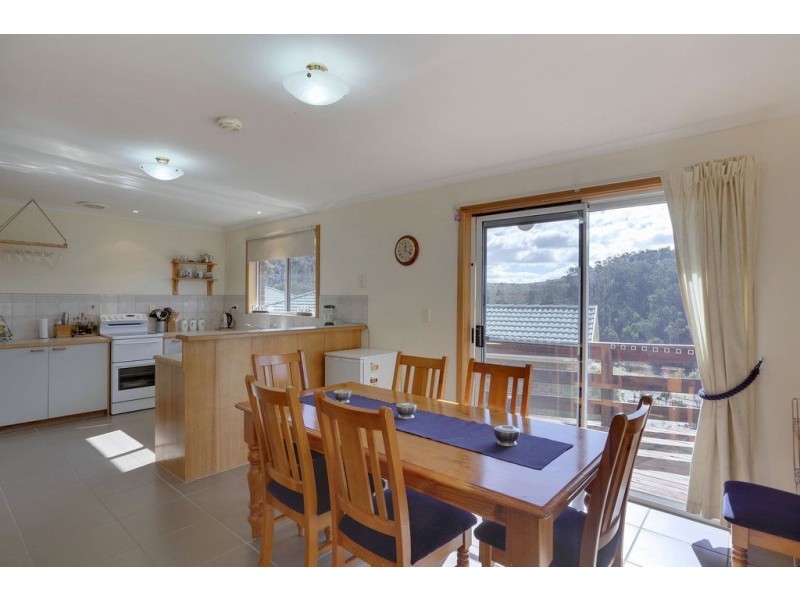 16 Jasanda Drive, Montrose TAS 7010