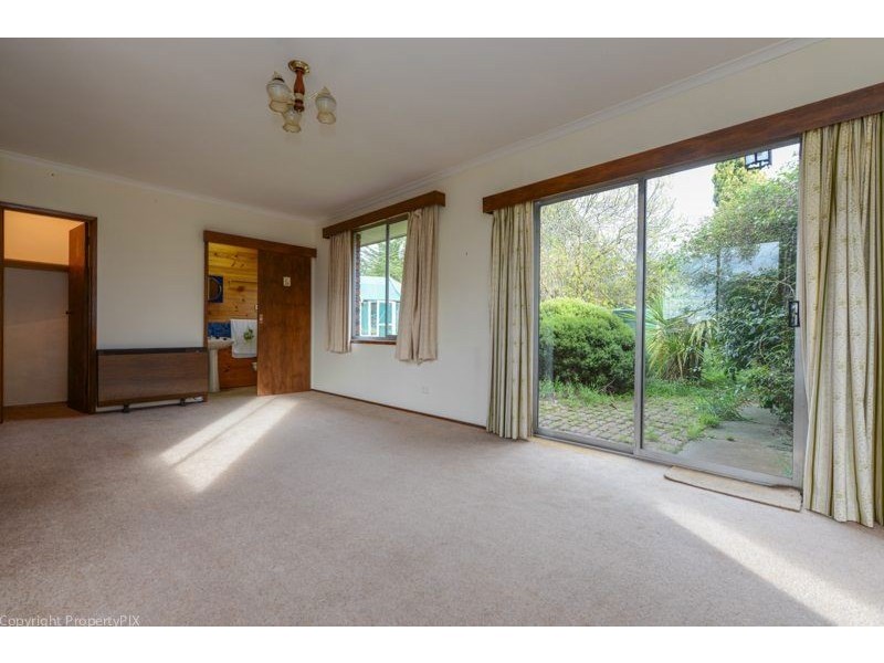 443 Clifton Beach Road, Clifton Beach TAS 7020