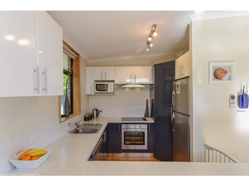 5 Corinna Road, Lindisfarne TAS 7015