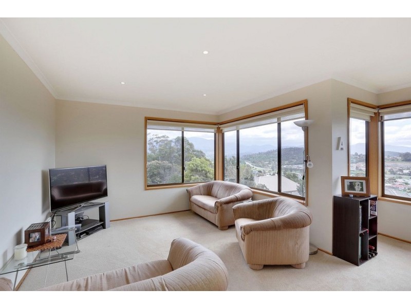 2/2 Dawson Court, Mornington TAS 7018