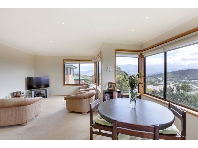 2/2 Dawson Court, Mornington TAS 7018