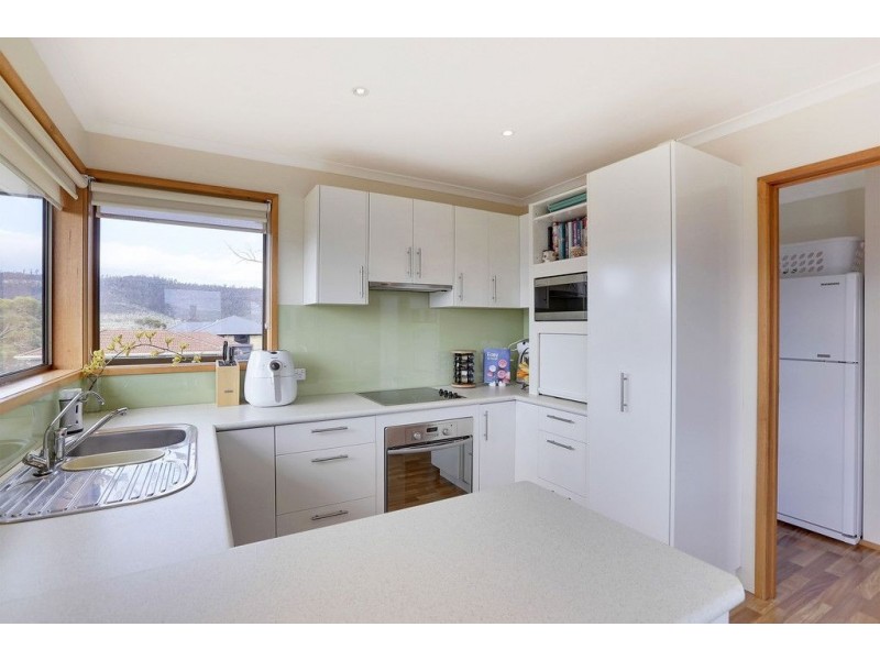 2/2 Dawson Court, Mornington TAS 7018