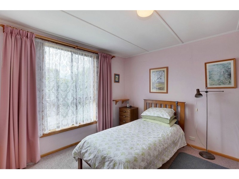 32 Maroubra Circle, Chigwell TAS 7011