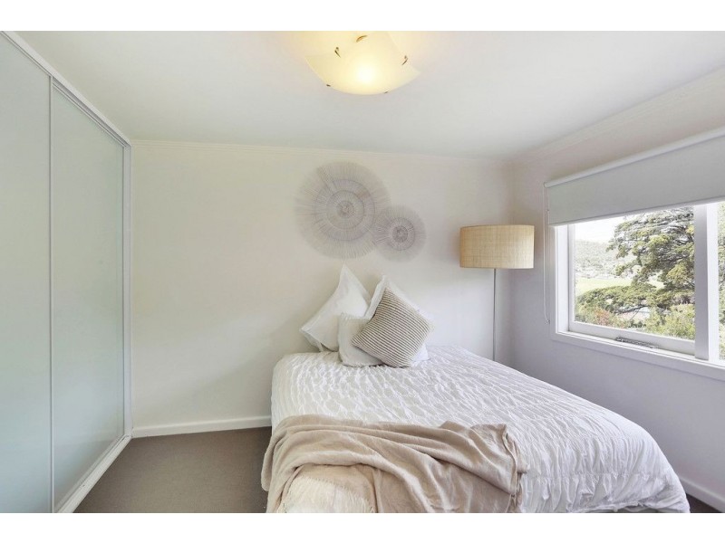 16 Clinton Road, Geilston Bay TAS 7015