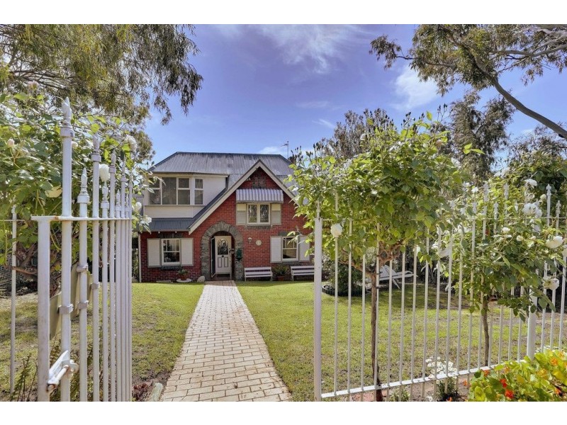 19 Elphinstone Road, Mount Stuart TAS 7000