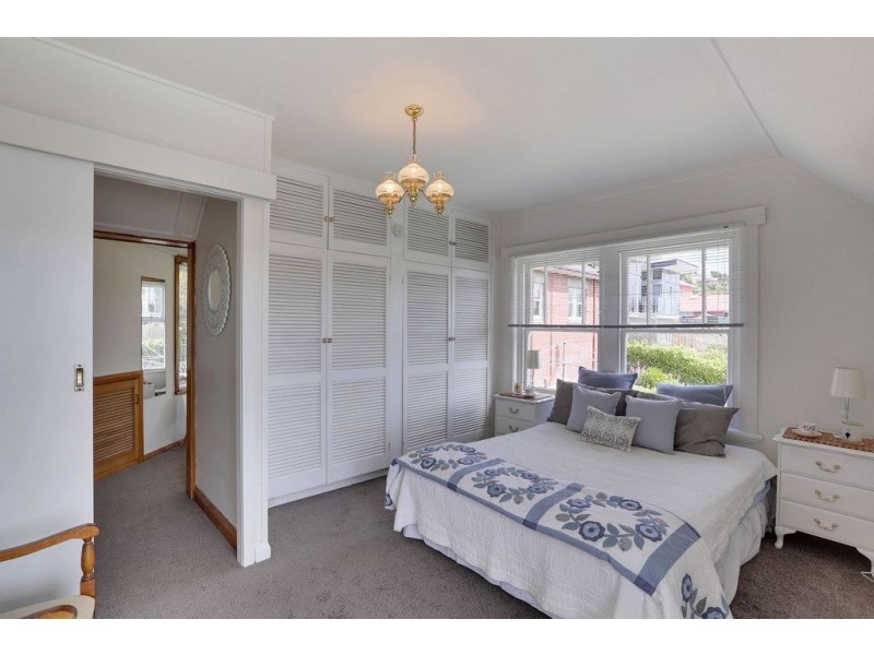 19 Elphinstone Road, Mount Stuart TAS 7000