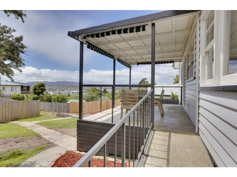 17 Fourth Avenue, West Moonah TAS 7009