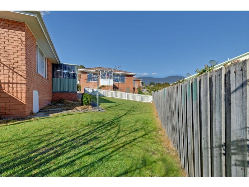 4/12 Vieste Drive, Glenorchy TAS 7010