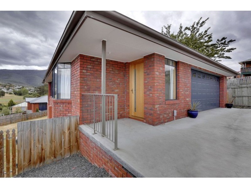 2 Treetops Court, Claremont TAS 7011