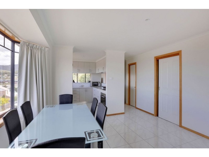 2 Treetops Court, Claremont TAS 7011