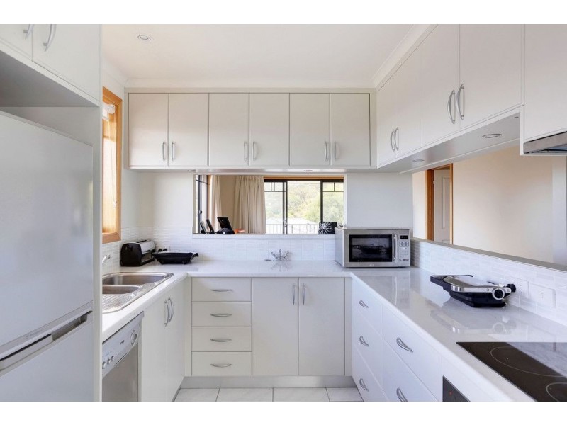 2 Treetops Court, Claremont TAS 7011