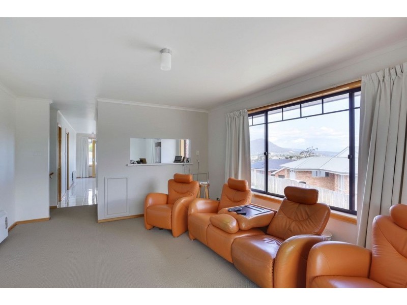 2 Treetops Court, Claremont TAS 7011