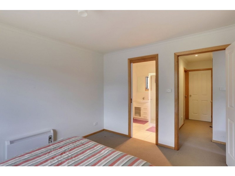 2 Treetops Court, Claremont TAS 7011