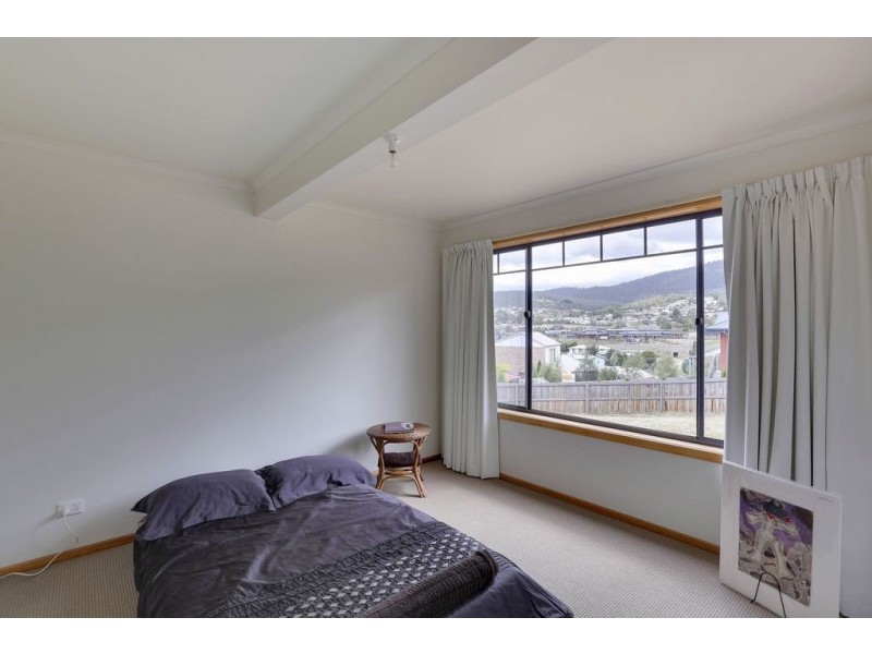 2 Treetops Court, Claremont TAS 7011