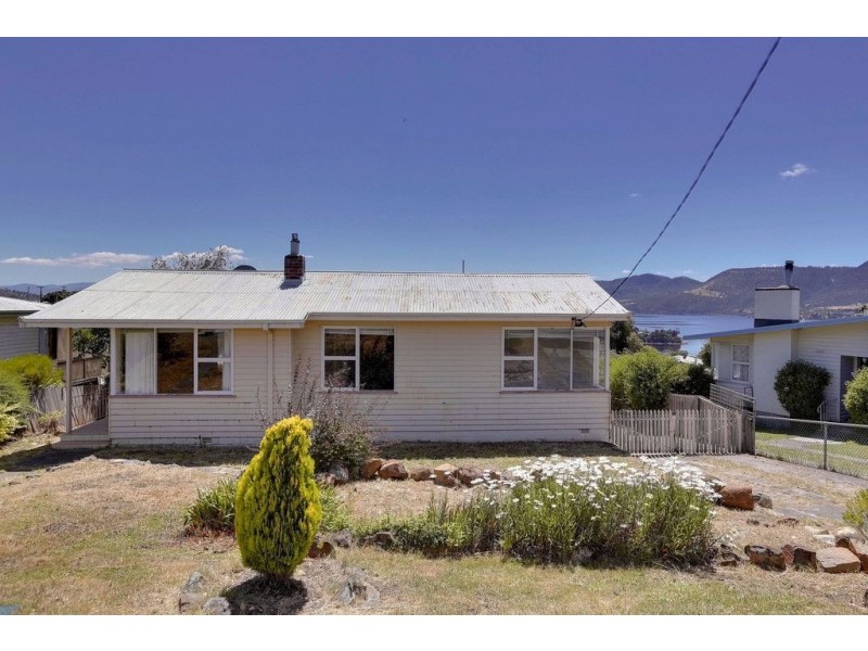 16 Danina Street, Chigwell TAS 7011