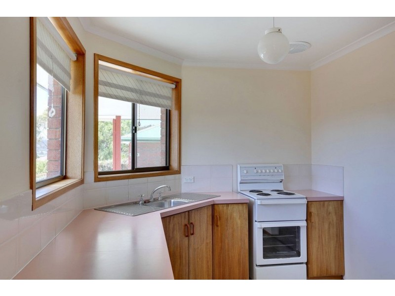 2/73 Giblin Street, Lenah Valley TAS 7008