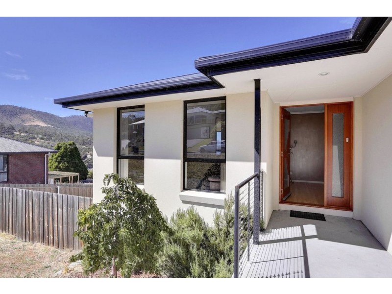 45 Clives Avenue, Old Beach TAS 7017