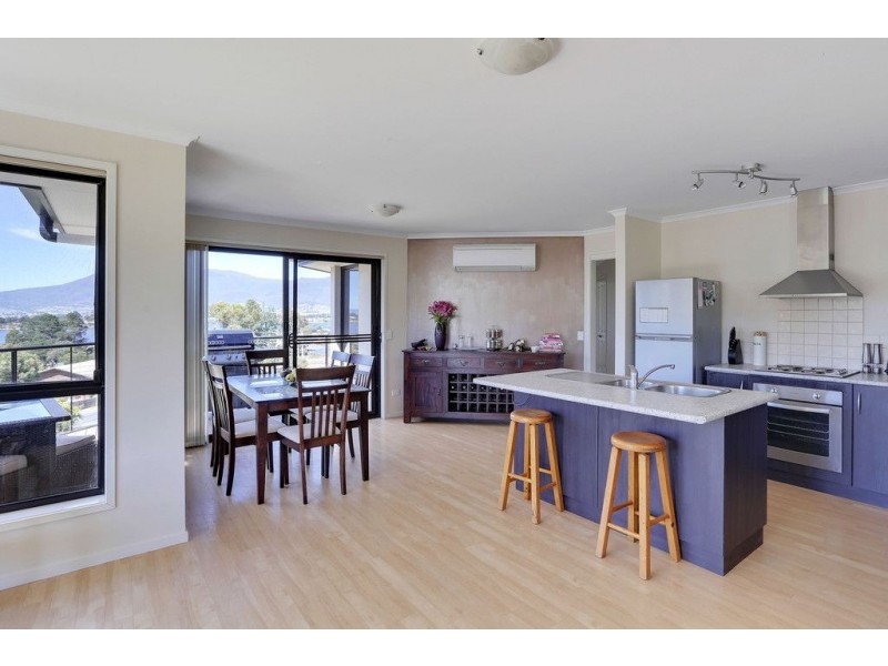 45 Clives Avenue, Old Beach TAS 7017
