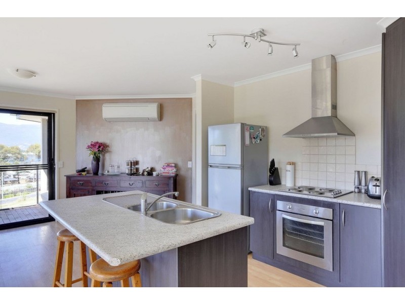 45 Clives Avenue, Old Beach TAS 7017