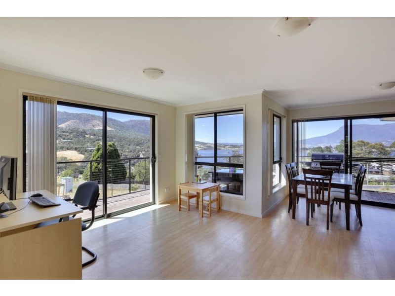45 Clives Avenue, Old Beach TAS 7017