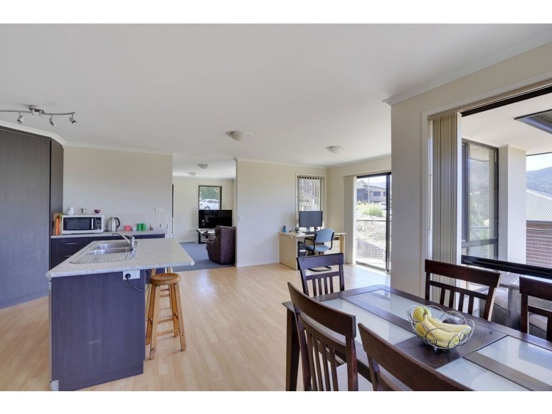 45 Clives Avenue, Old Beach TAS 7017