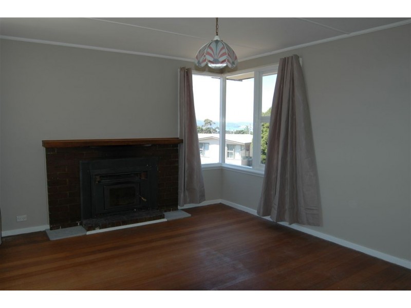 2 Spring Street, Claremont TAS 7011