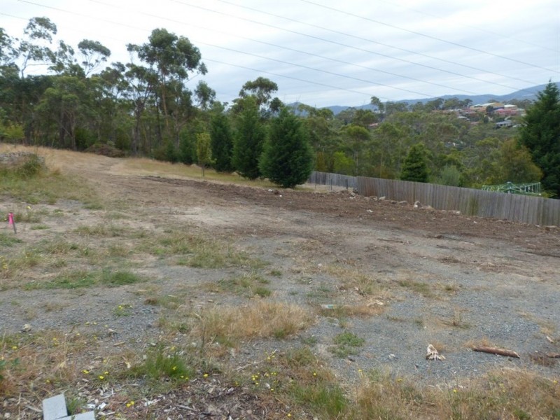 32 Firth Road, Lenah Valley TAS 7008